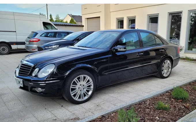 samochody osobowe Mercedes-Benz Klasa E cena 33000 przebieg: 278000, rok produkcji 2007 z Poznań